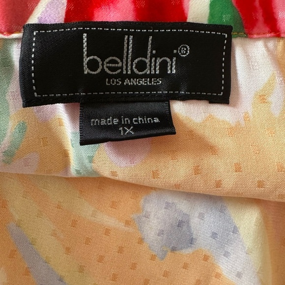 BELLDINI Bright Colorful Floral Short Sleeve Silky Satin Top Size 1x NWOT - Picture 4 of 6